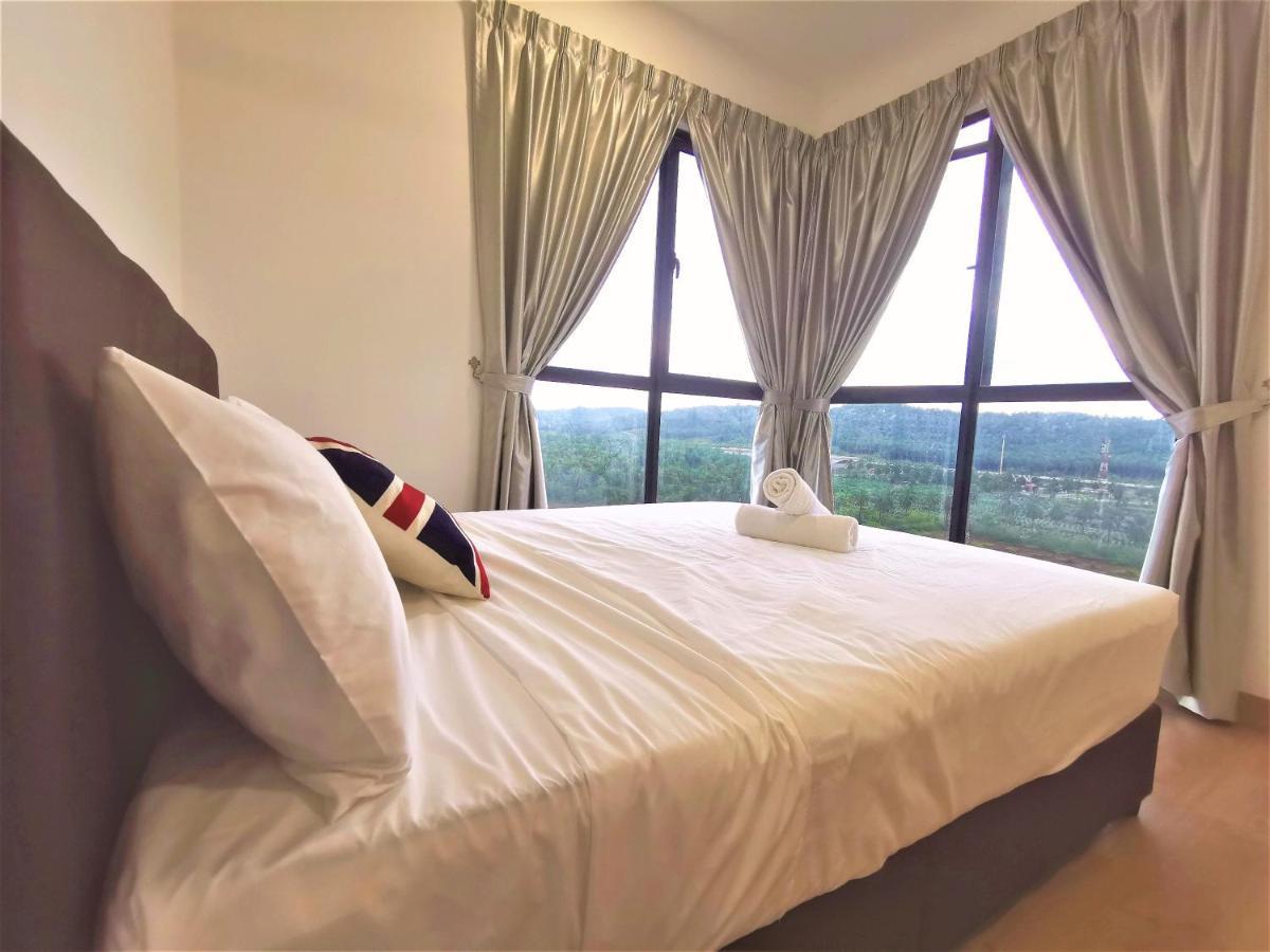Bell Family Suite @Sepang Kota Warisan Klia Екстериор снимка