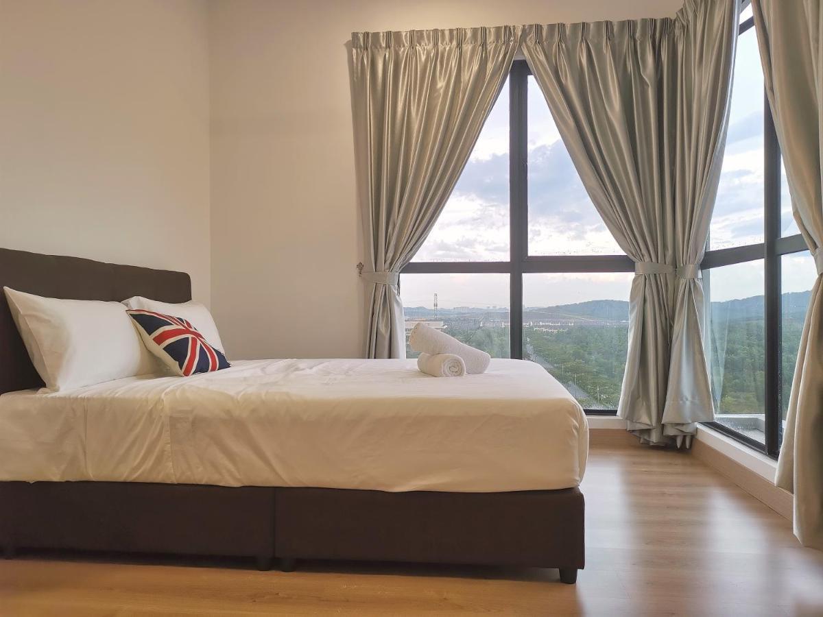 Bell Family Suite @Sepang Kota Warisan Klia Екстериор снимка