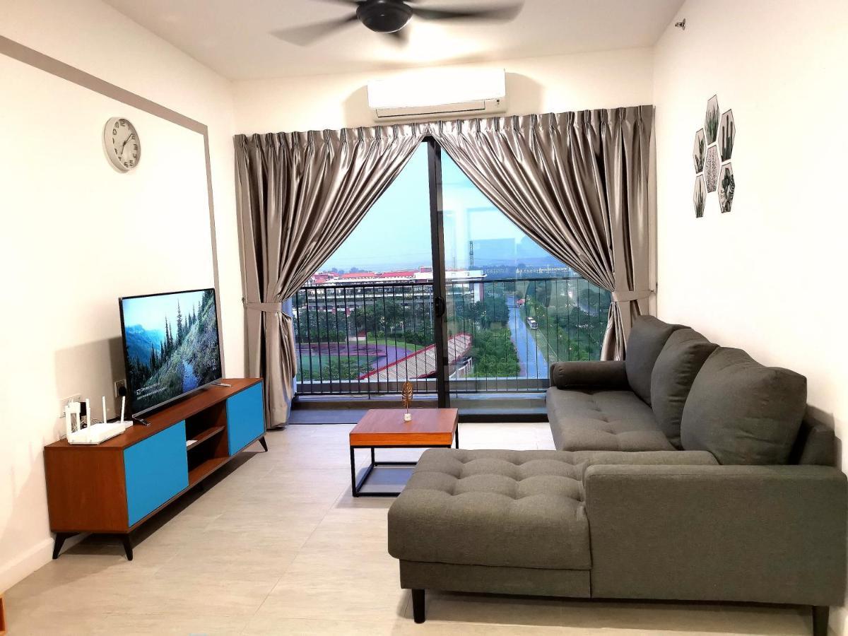 Bell Family Suite @Sepang Kota Warisan Klia Екстериор снимка