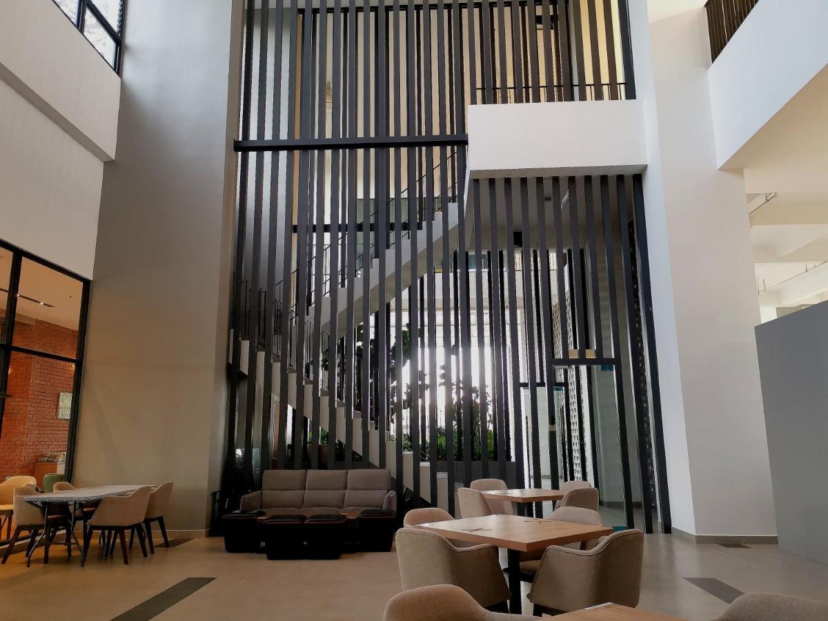 Bell Family Suite @Sepang Kota Warisan Klia Екстериор снимка