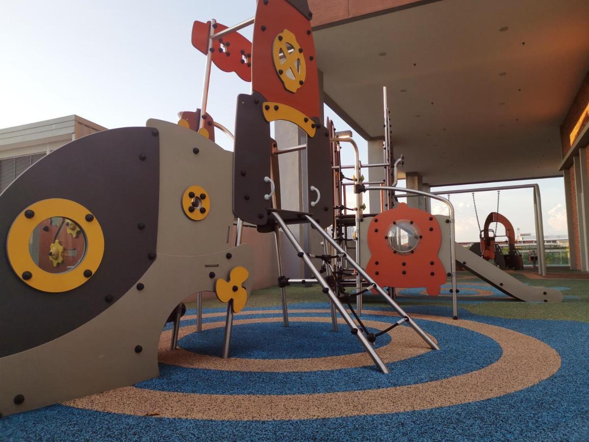 Bell Family Suite @Sepang Kota Warisan Klia Екстериор снимка