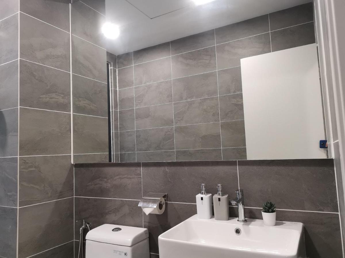 Bell Family Suite @Sepang Kota Warisan Klia Екстериор снимка